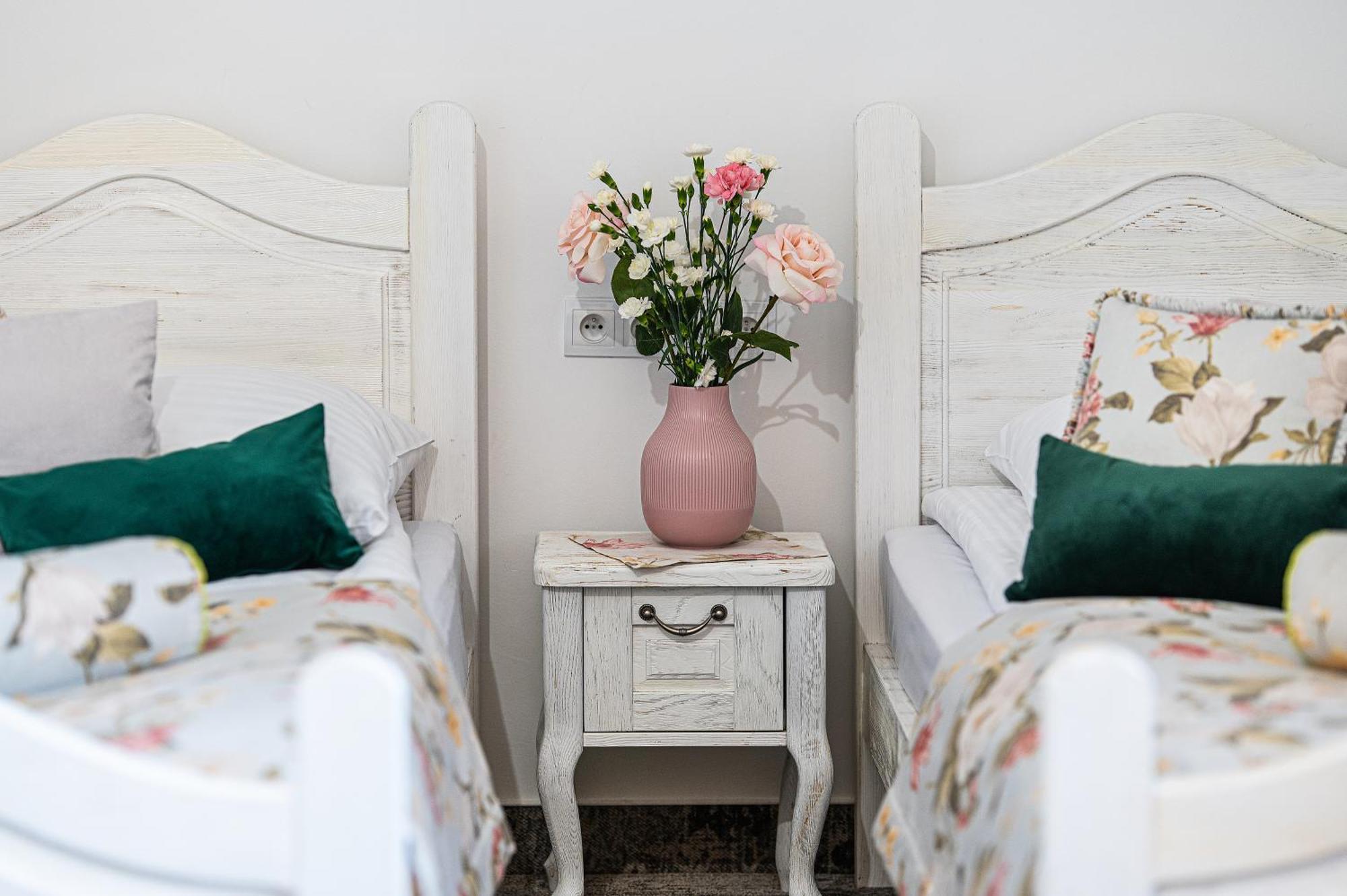 Modra Sikorka Villa Smardzewice Luaran gambar
